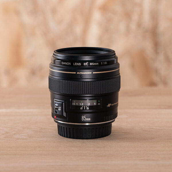 Canon EF 85mm f/1.8 USM