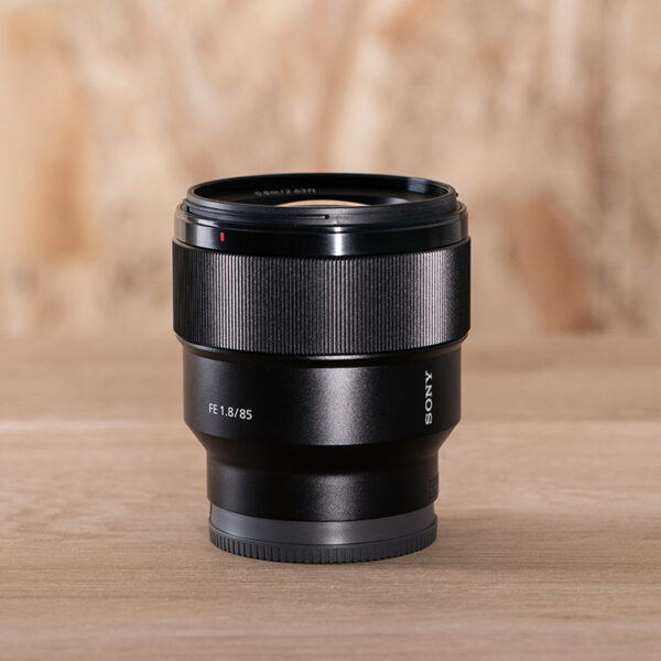 Sony FE 85mm f/1.8