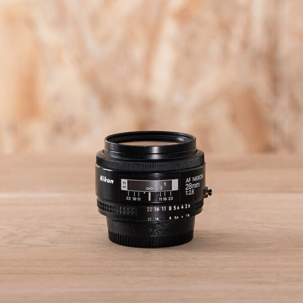 Nikon AF 28mm f/2.8D