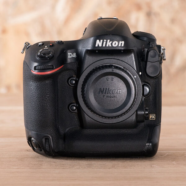 Nikon D4