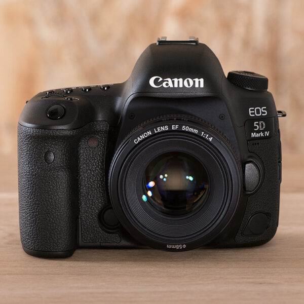Pack Canon 5D Mark IV + 50mm f/1,4