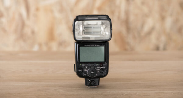 Nikon SB-900