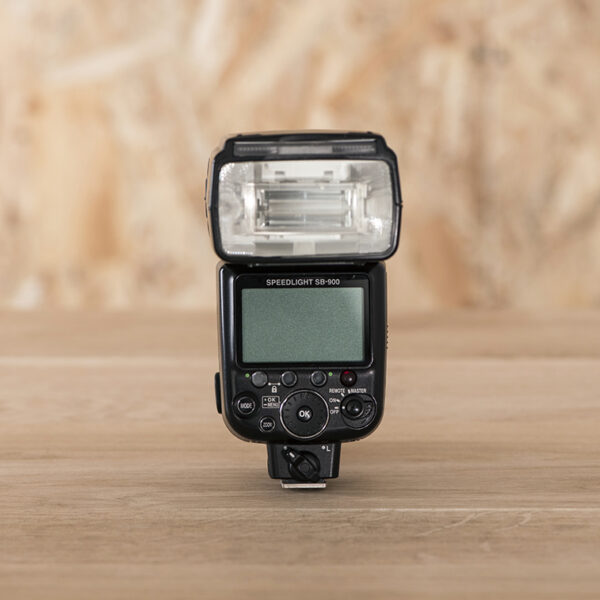 Nikon SB-900